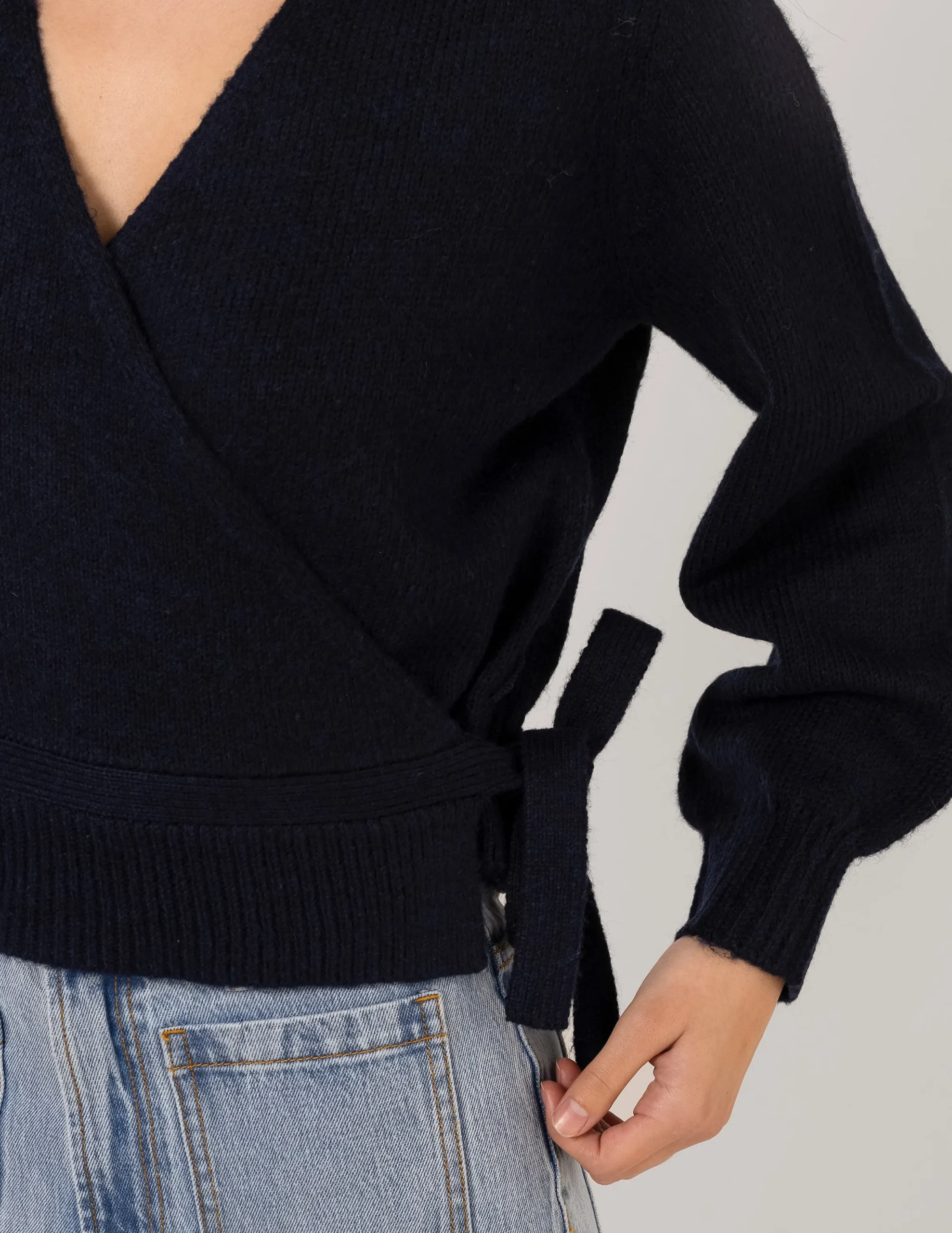 August Wrap - Navy