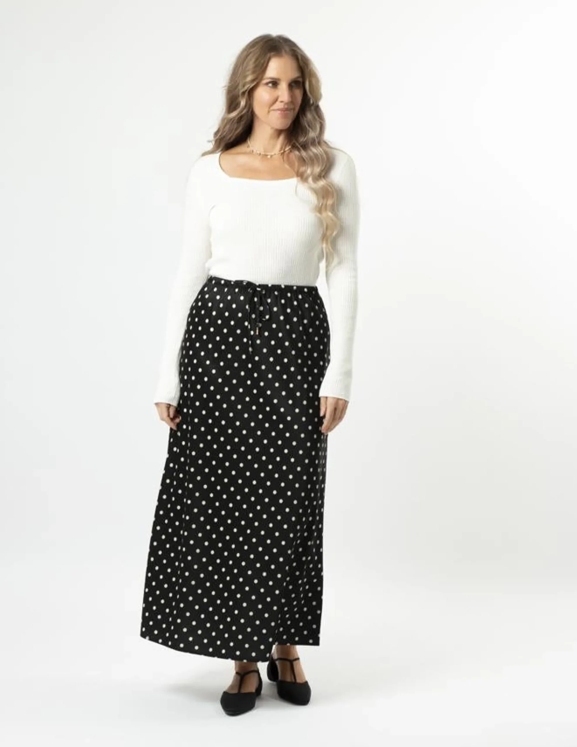 Avalon Skirt - Black Pearl