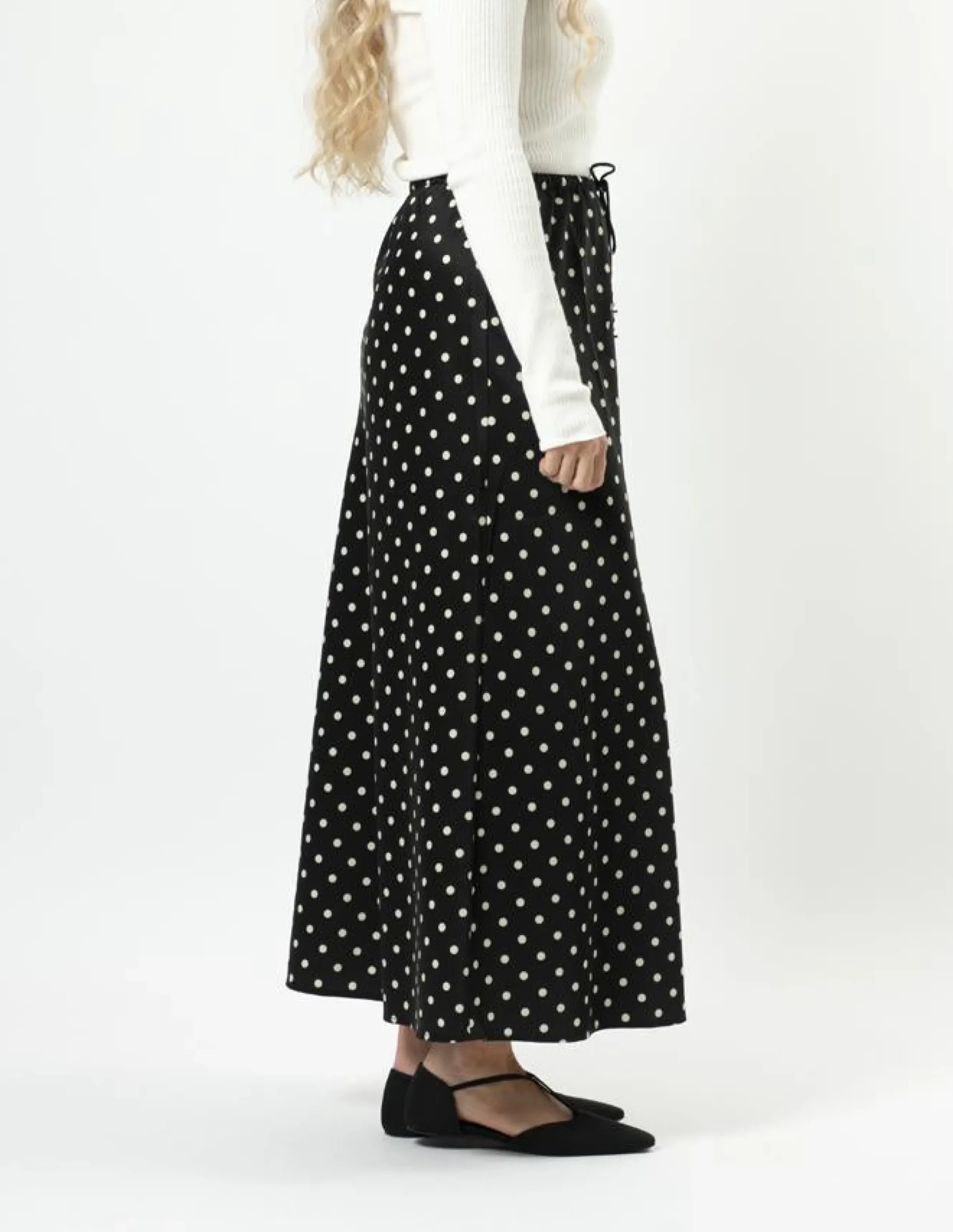 Avalon Skirt - Black Pearl