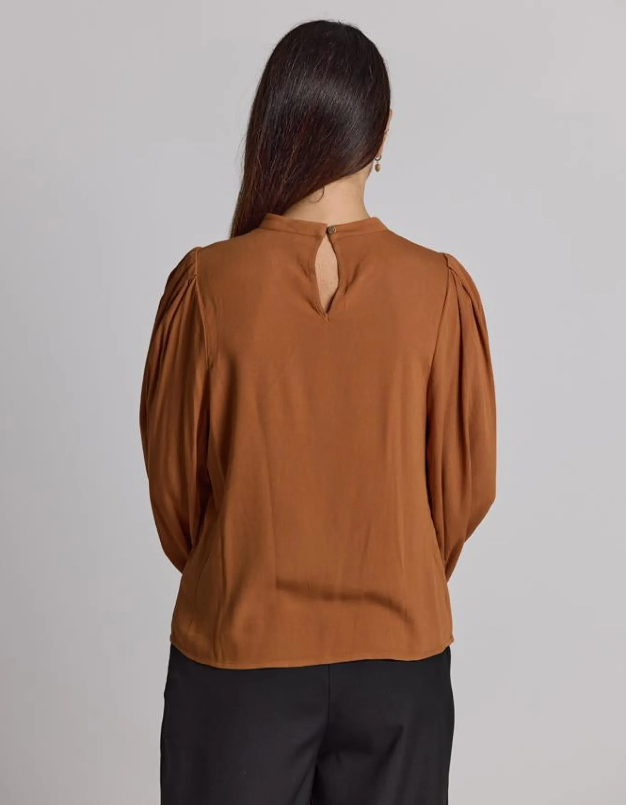 Bowery Blouse - Pecan