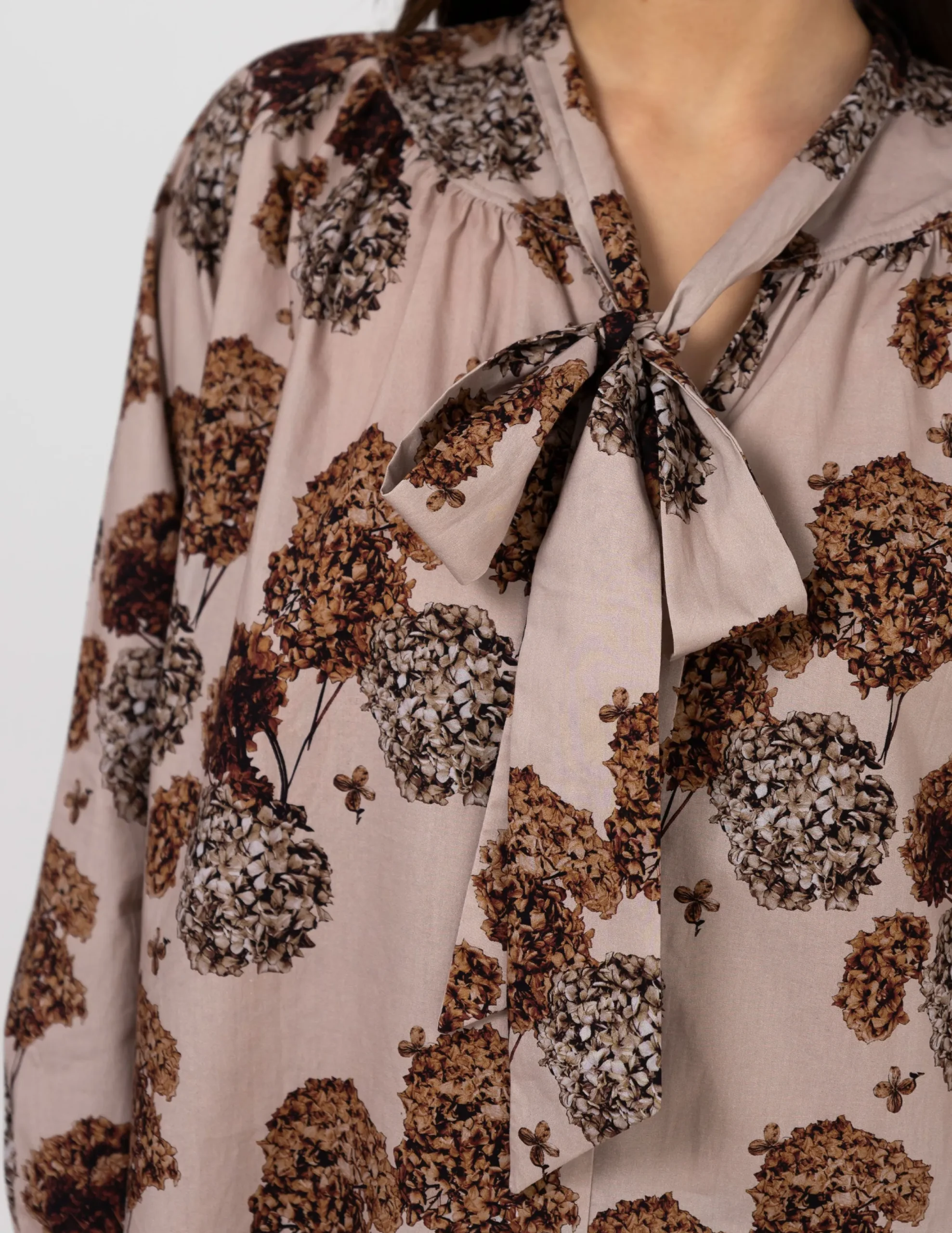 Bowie Blouse - Blush Hydrangea