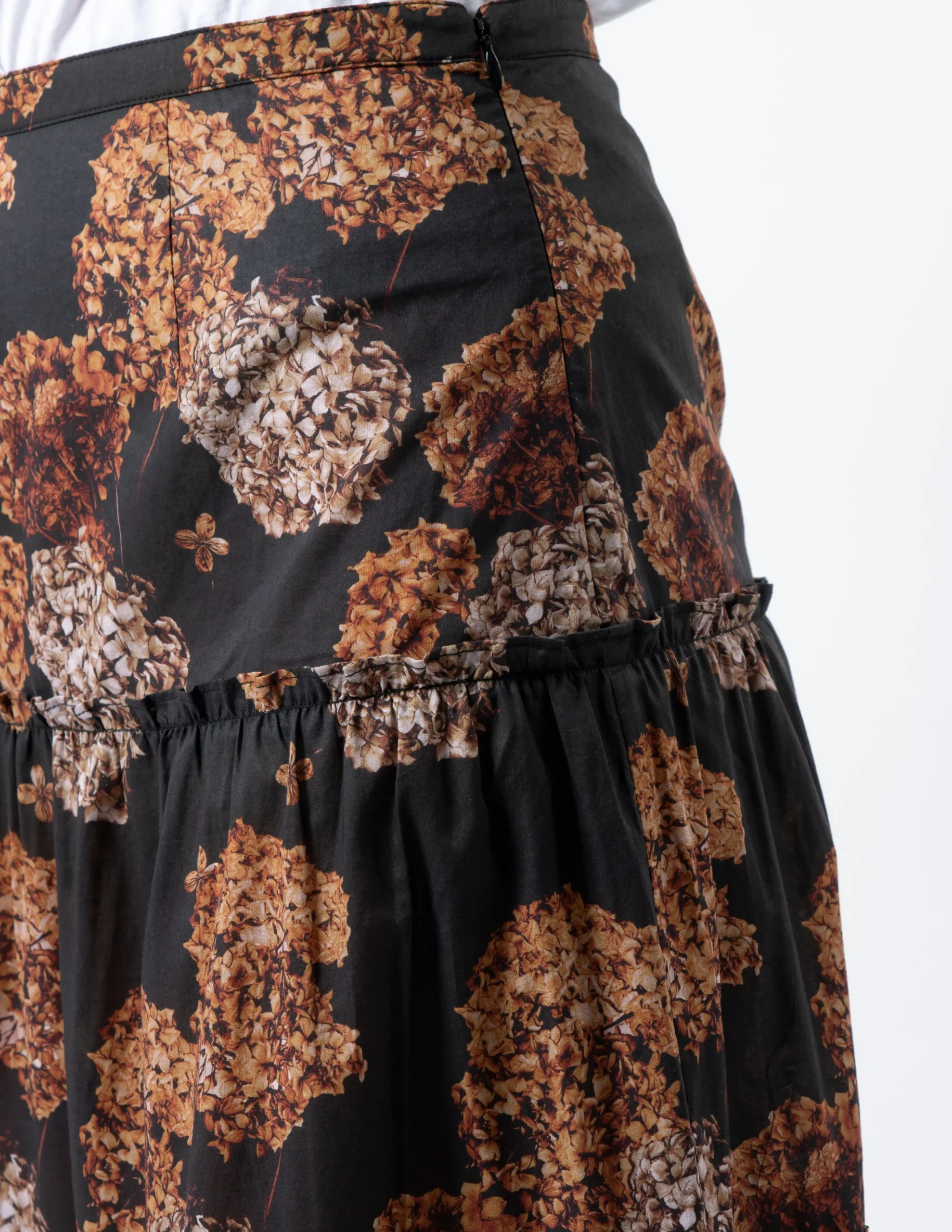 Dawson Skirt - Dried Hydrangeas