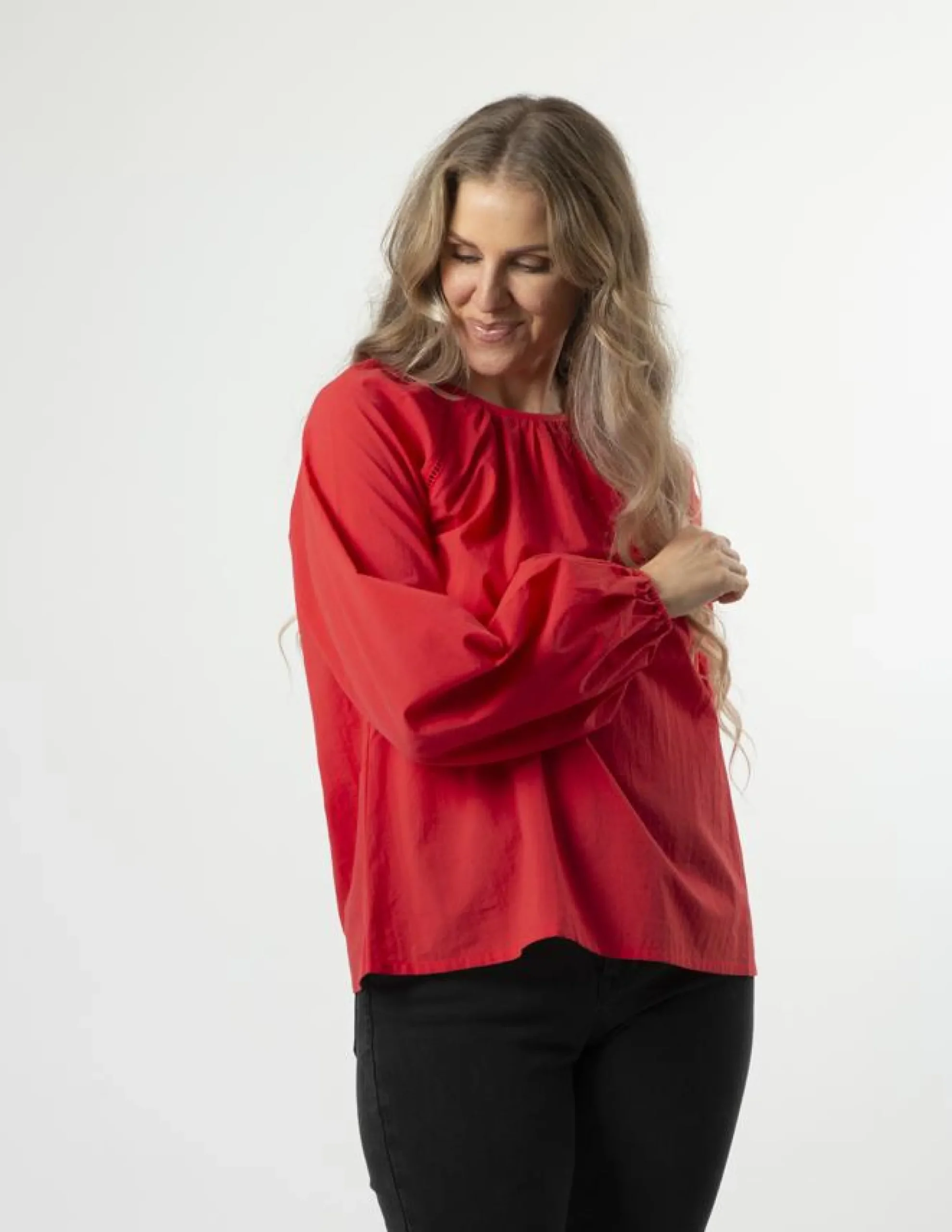 Muffy Top - Luscious Red