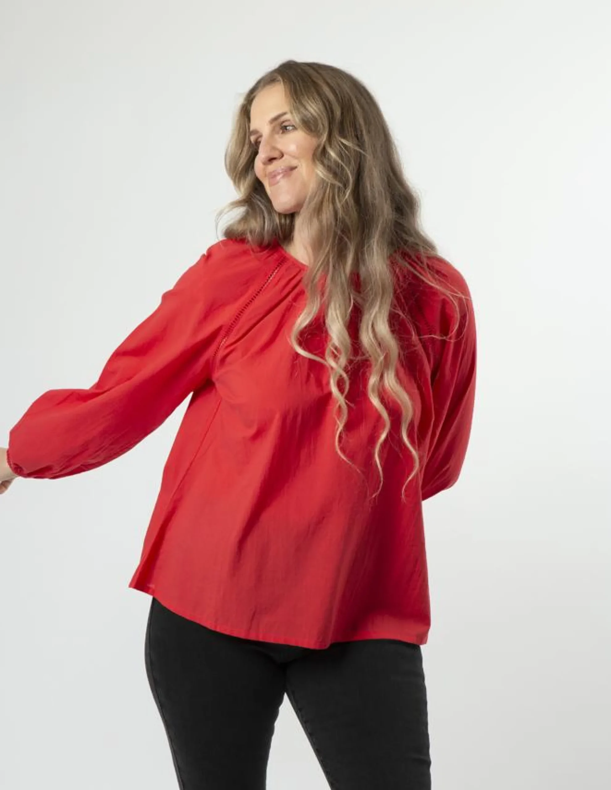 Muffy Top - Luscious Red