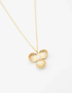Pearl Centre Hydrangea Necklace