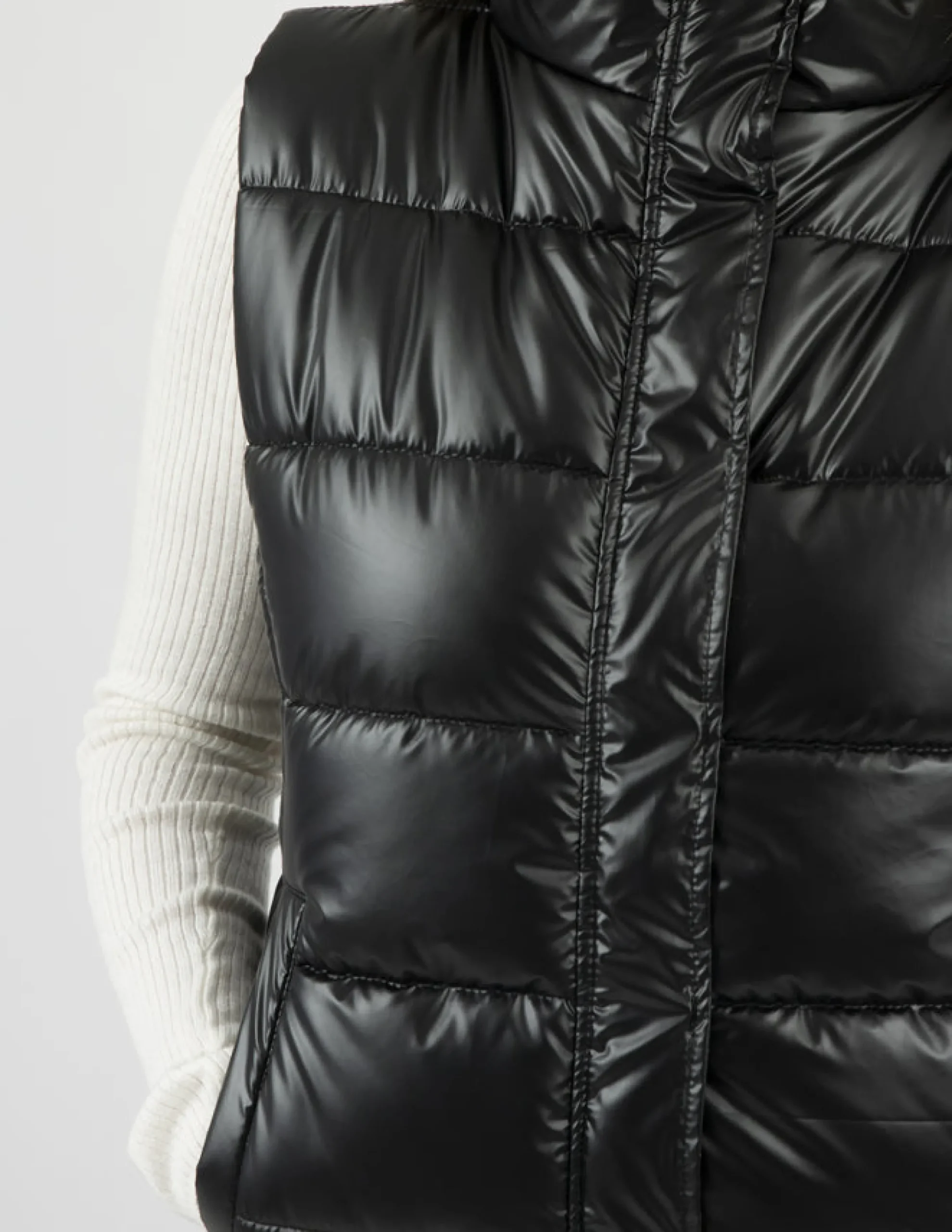 STELLA ESSENTIALS Colton Puffer - Black