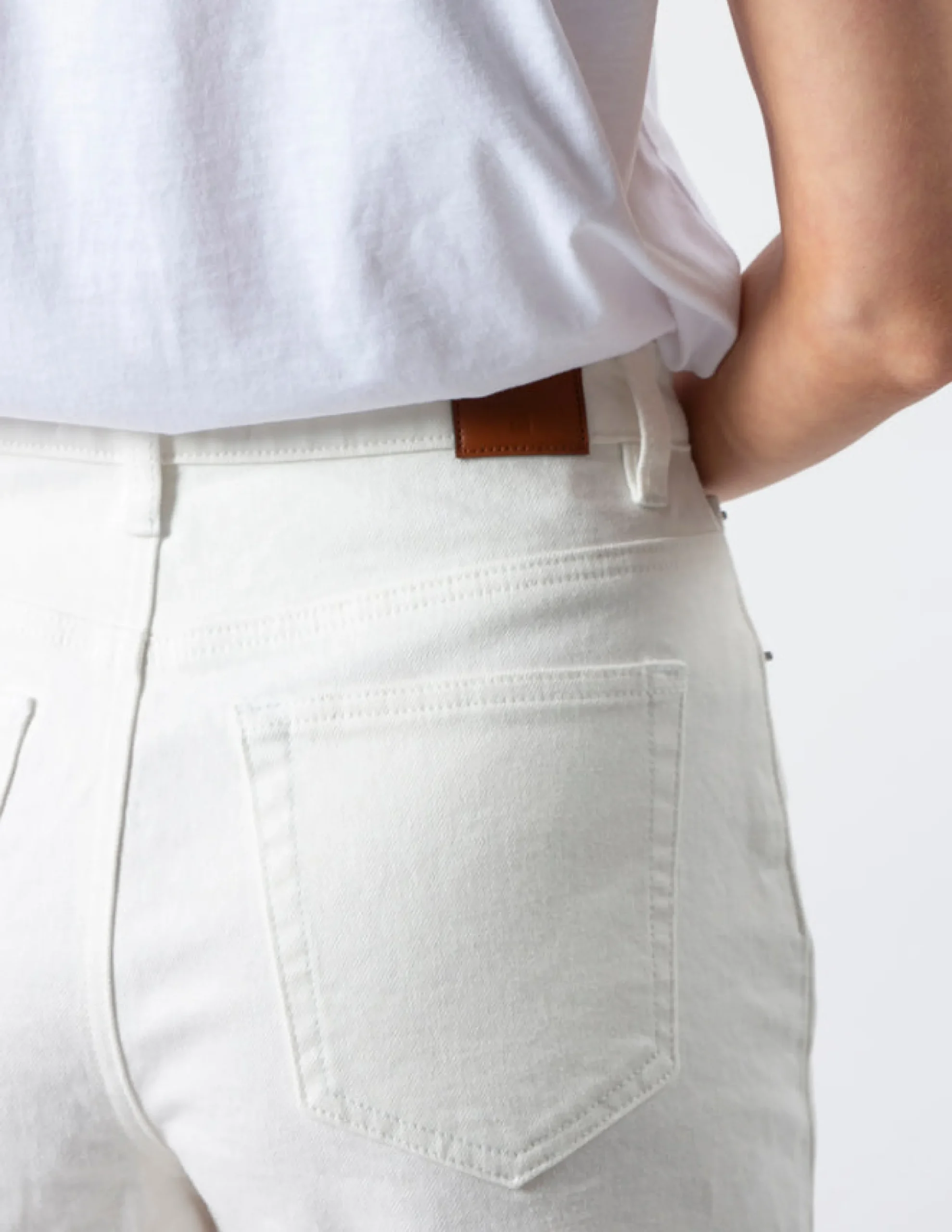 STELLA ESSENTIALS Emily Shorts - True White