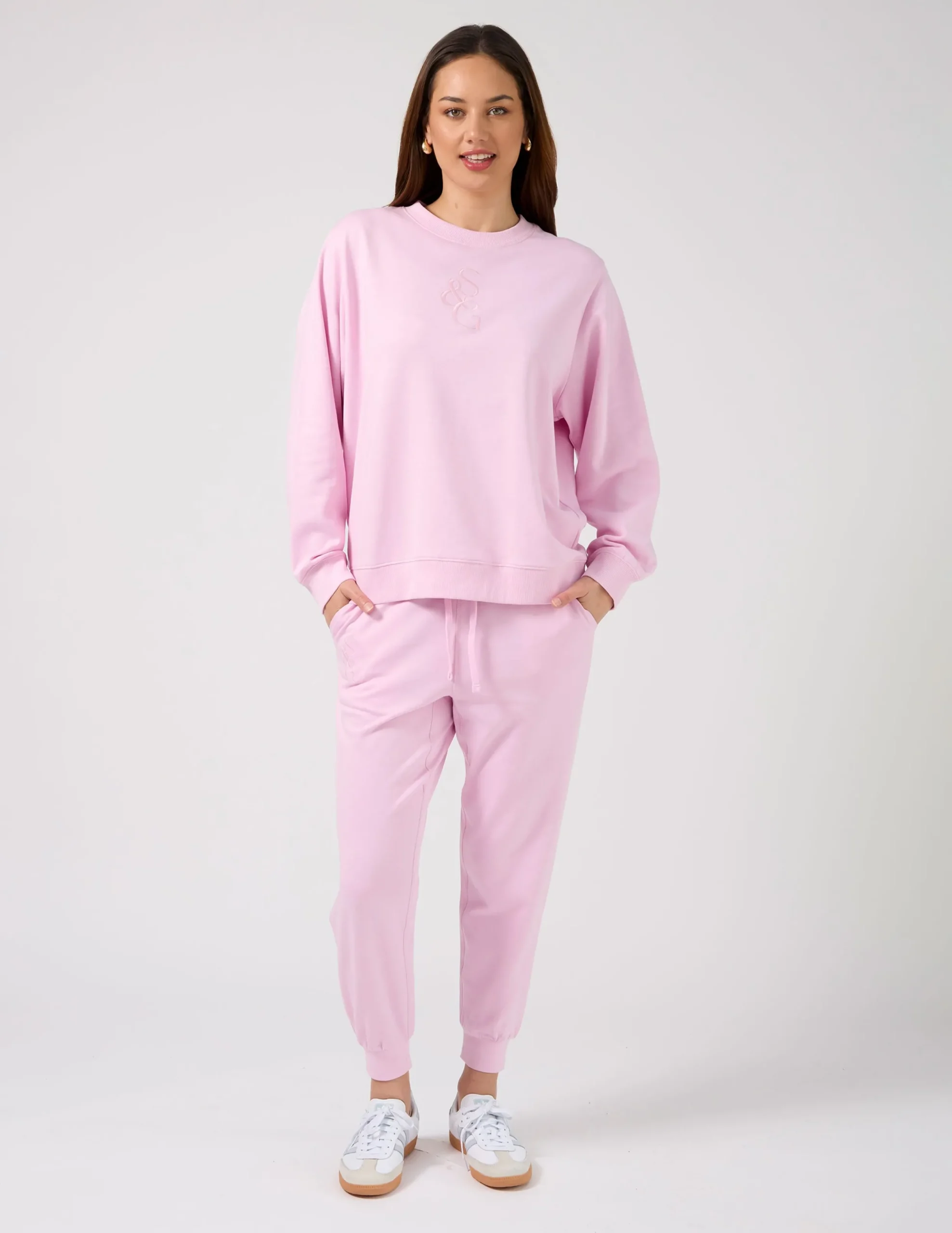 STELLA ESSENTIALS Essential Sweater - Candyfloss Logo