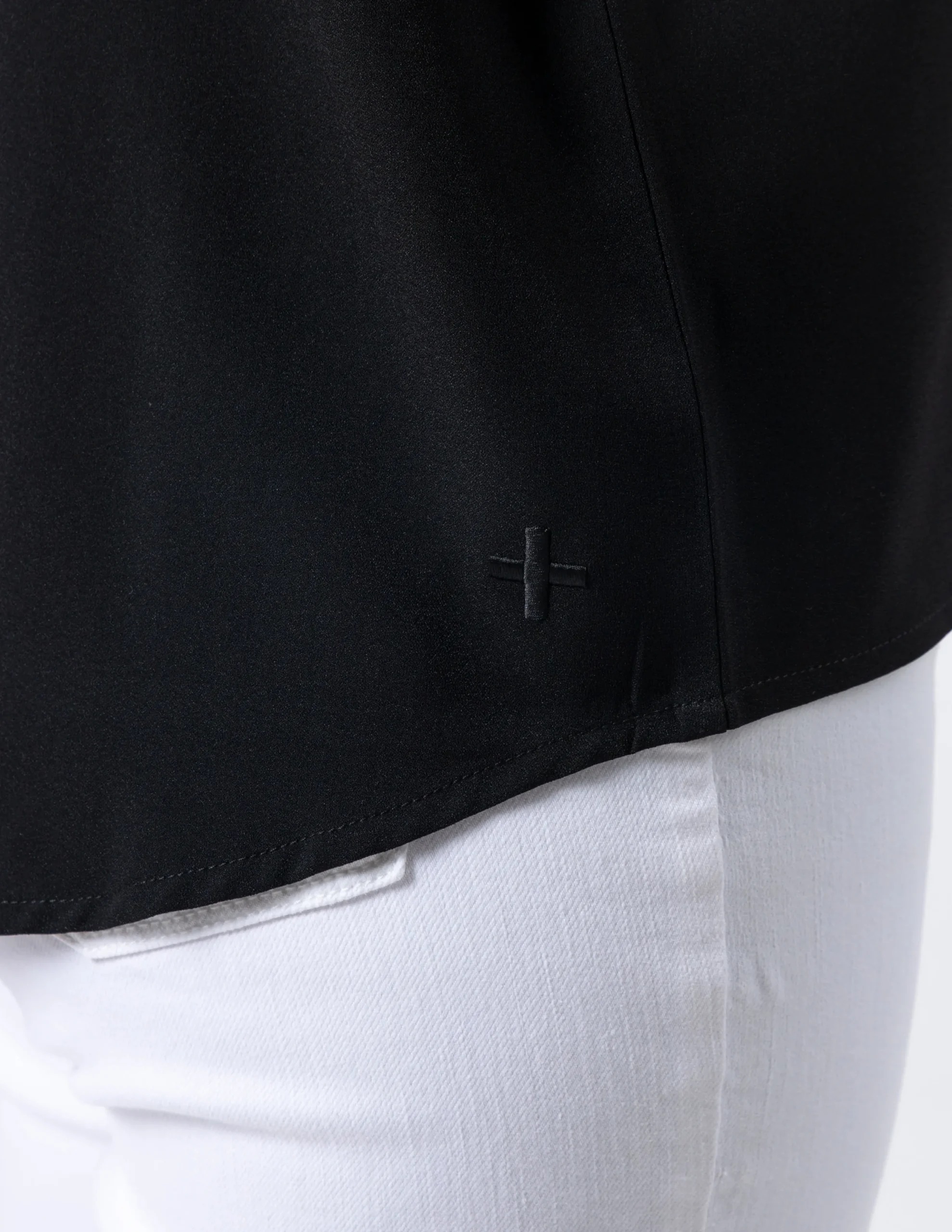 STELLA ESSENTIALS Giovana Blouse - Black
