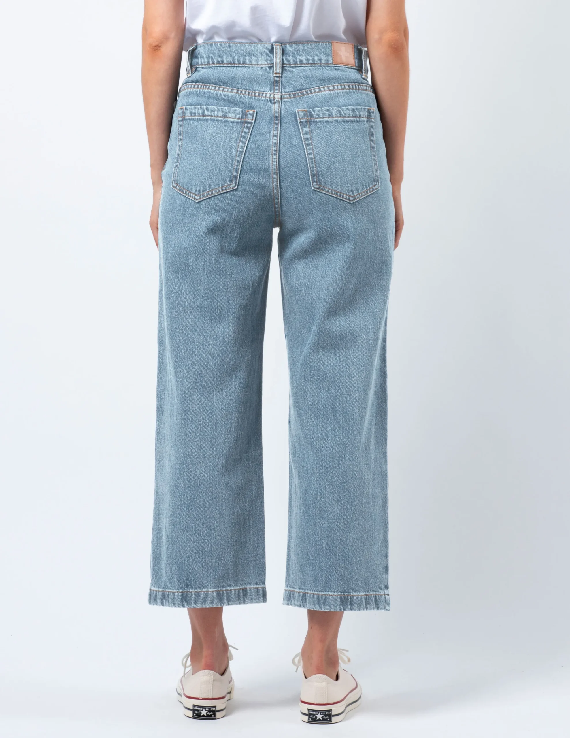STELLA ESSENTIALS Kendall Cropped Jean - Light Wash