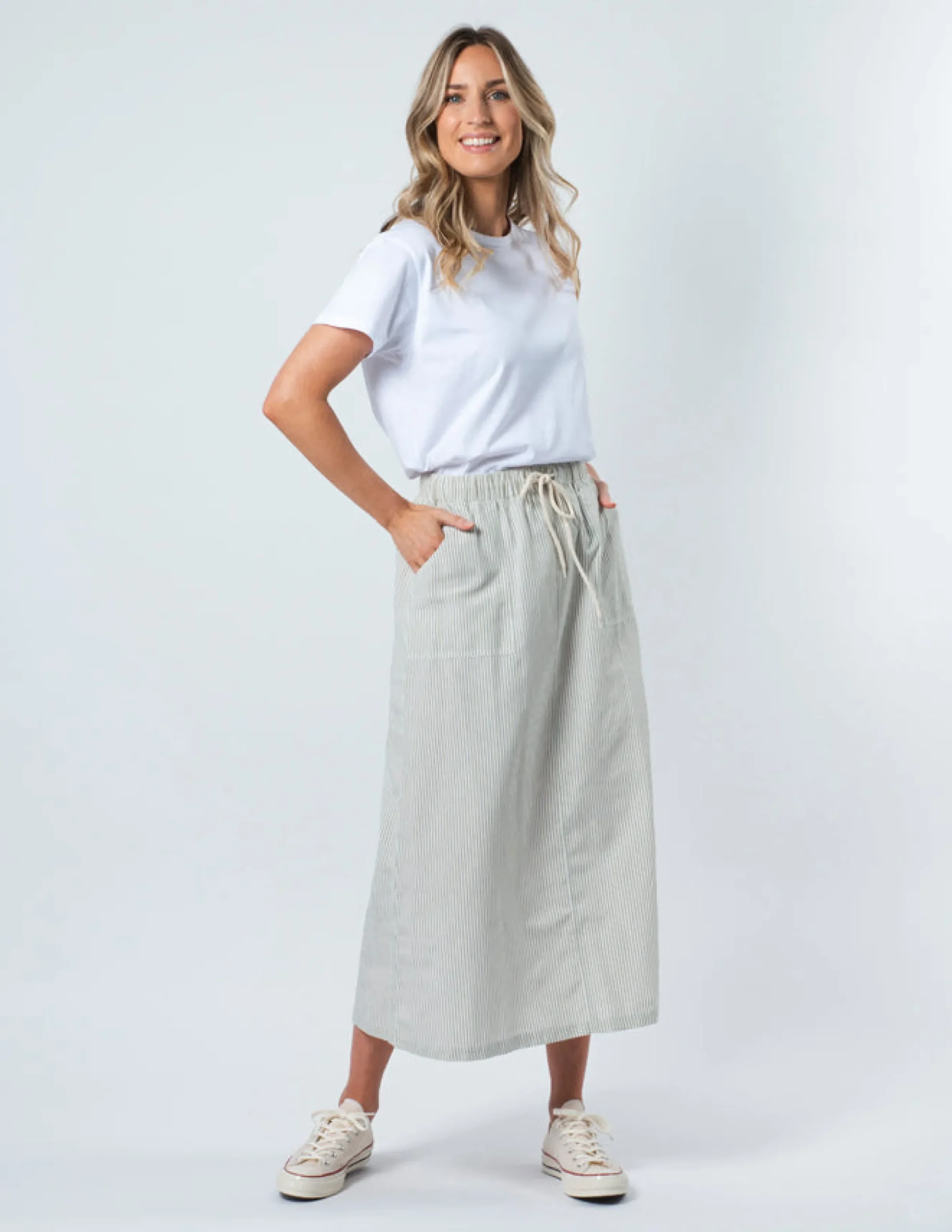 STELLA ESSENTIALS Lilith Skirt - Khaki