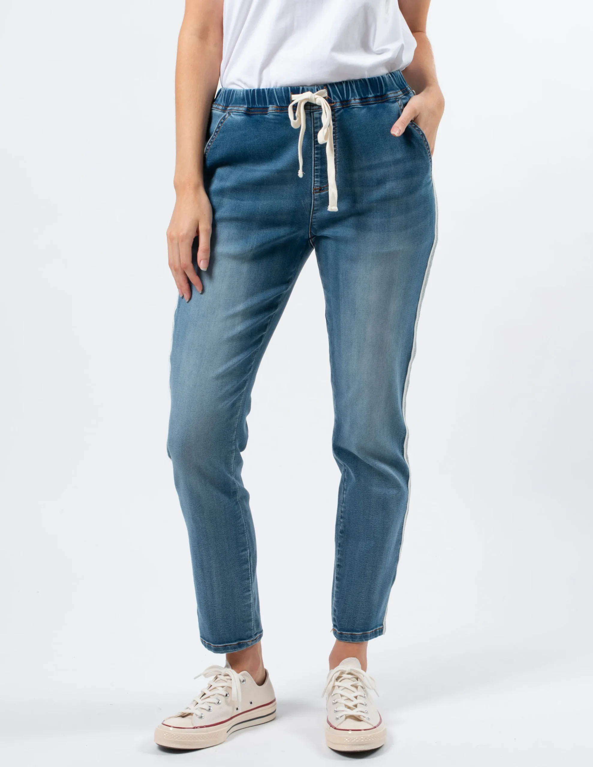 STELLA ESSENTIALS Tavi Jeans - Mid Blue